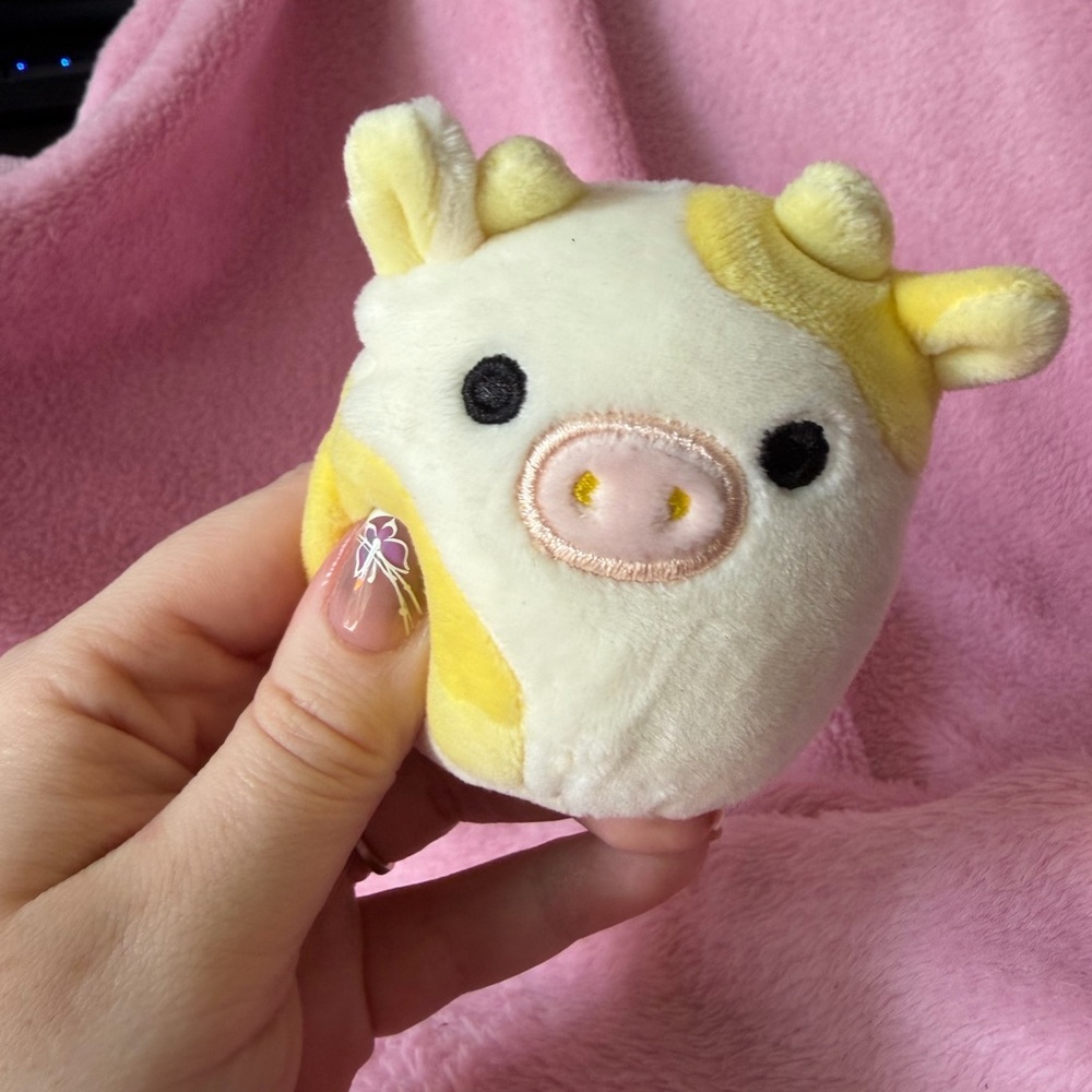 OG Squishmallows bodie the cow micro mallow